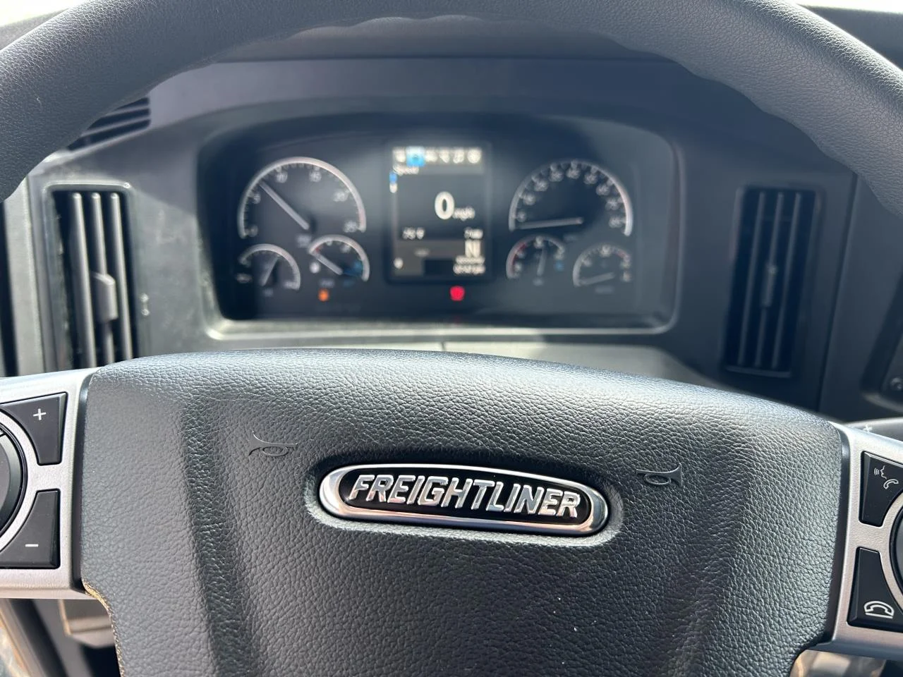 2027 Freightliner Cascadia in Nampa, ID — photo 10