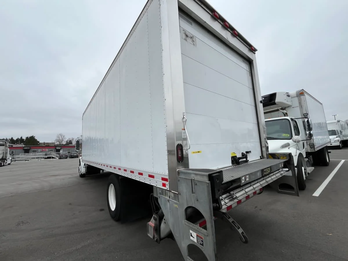 2019 Freightliner M2 106 - image 6