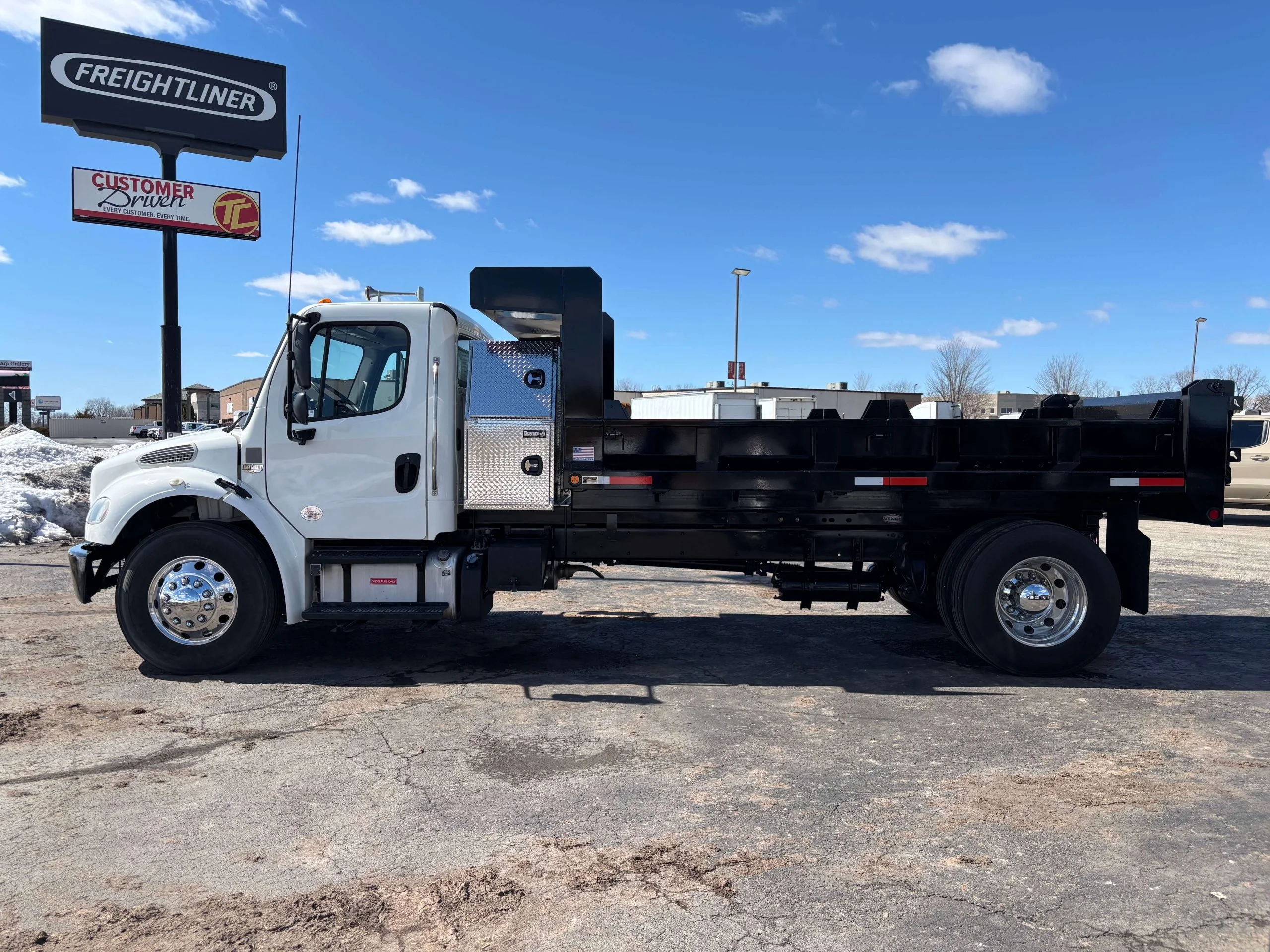 2019 Freightliner eM2 in Cedar Rapids, IA — photo 4