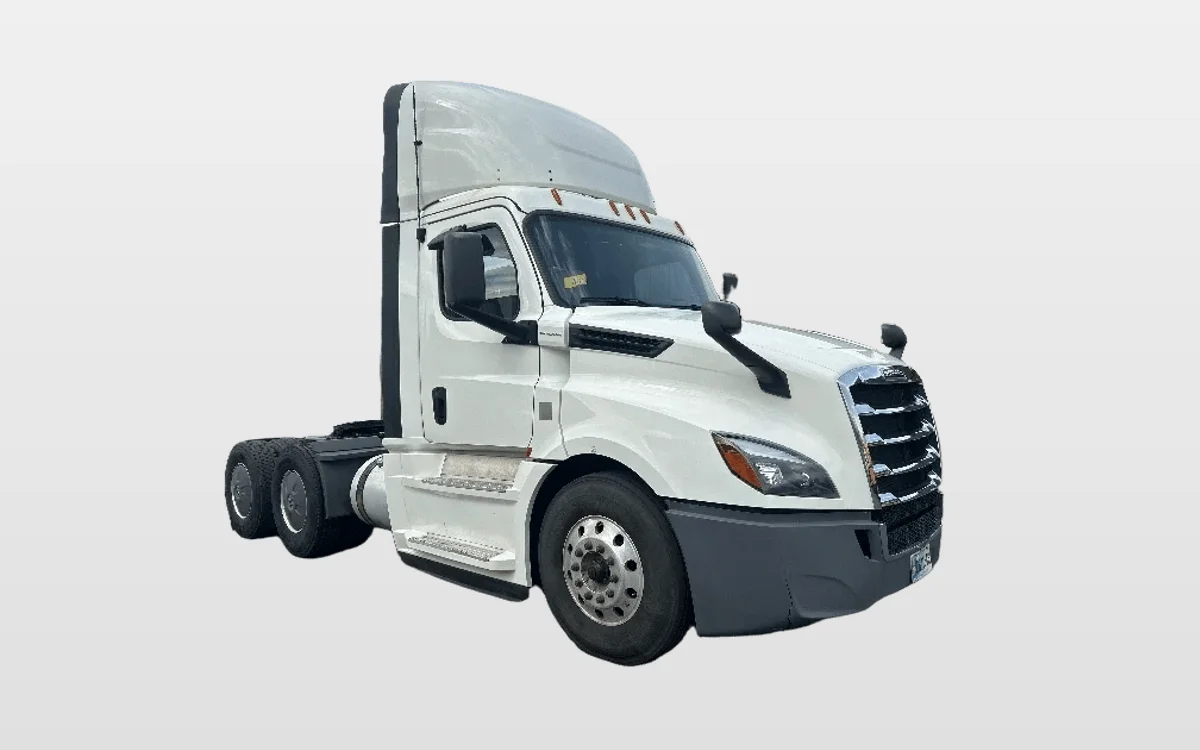 2019 Freightliner Cascadia - image 1