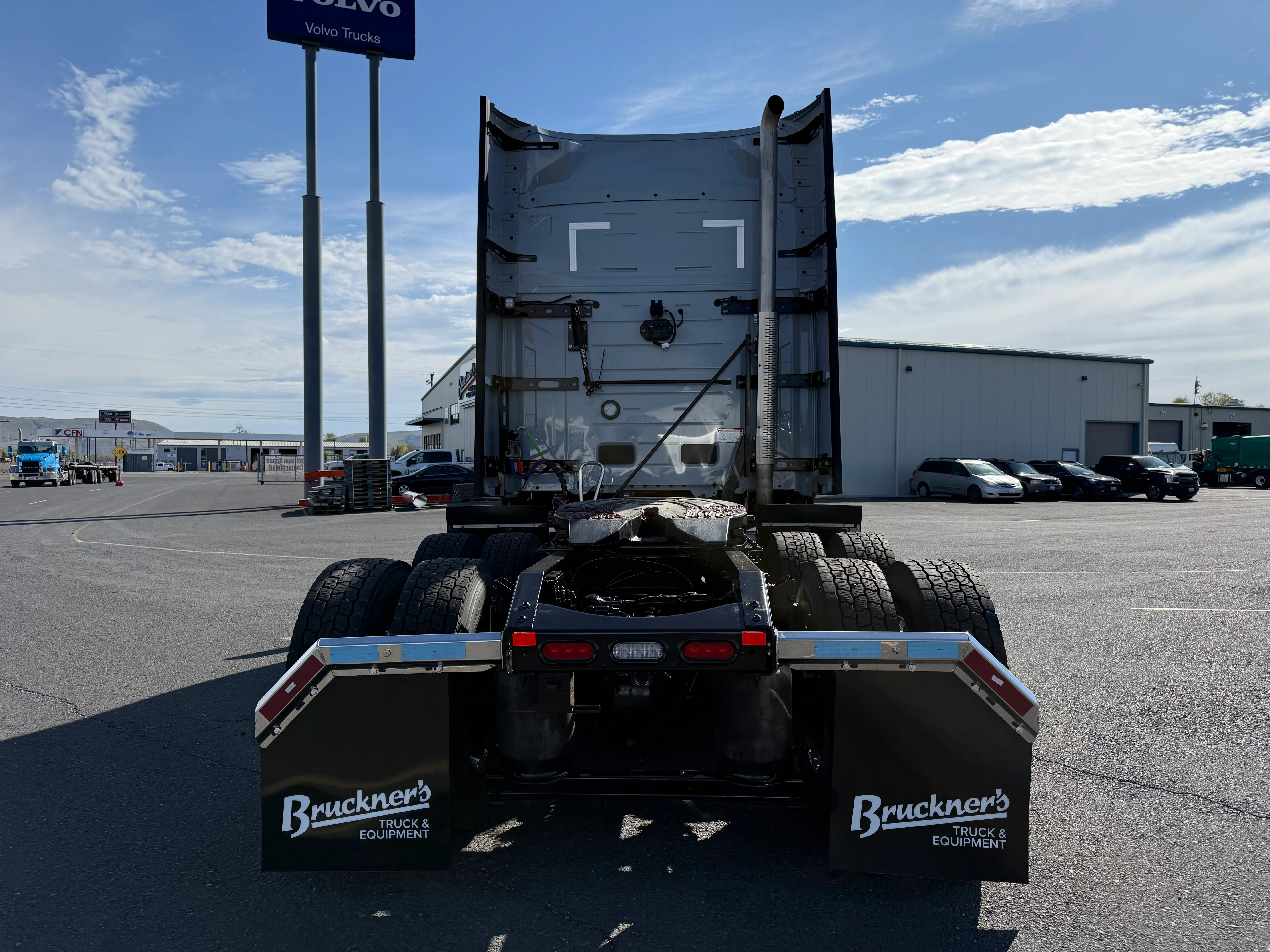2027 Mack Anthem in Yakima, WA — photo 6