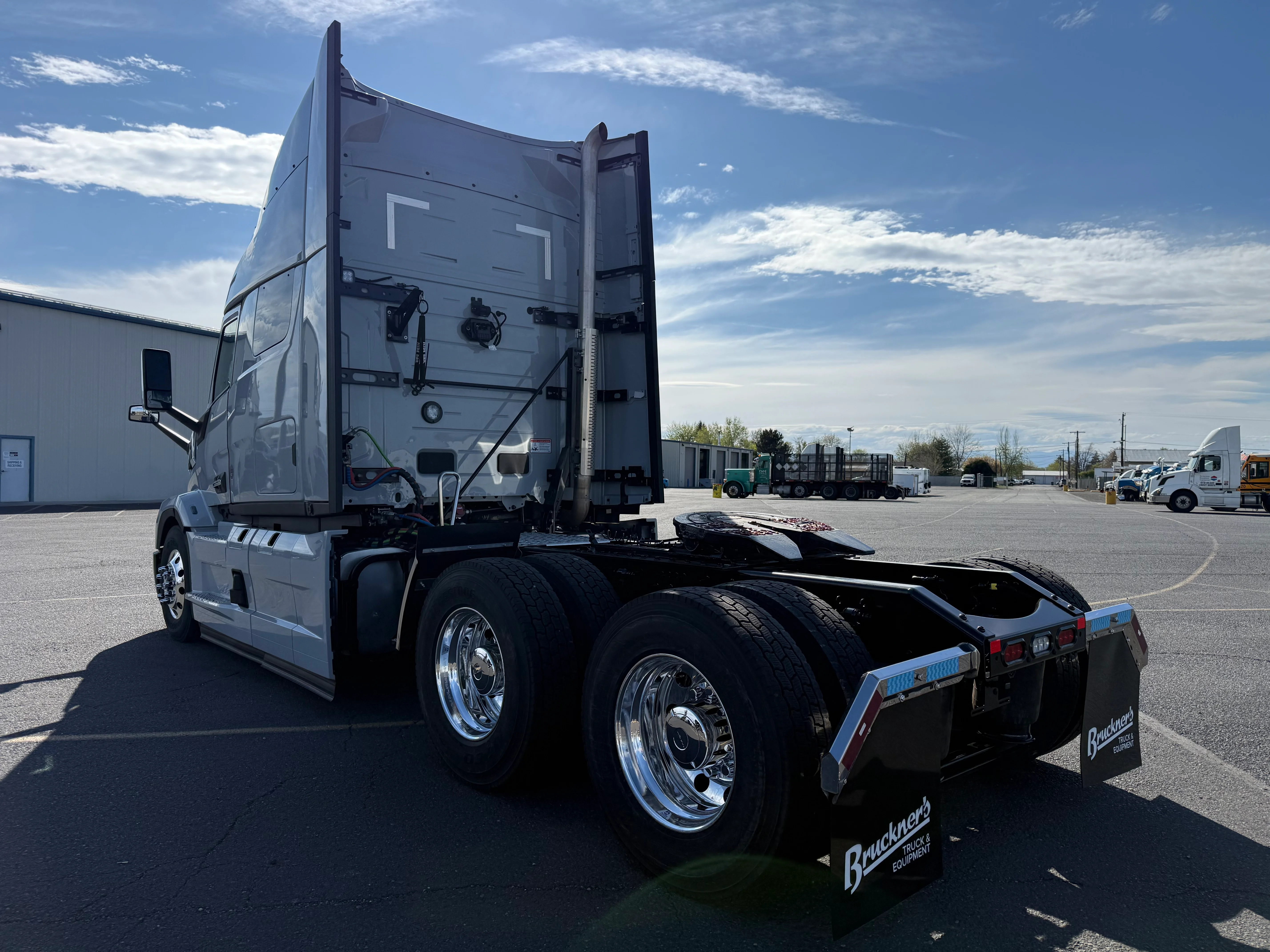 2027 Mack Anthem in Yakima, WA — photo 7