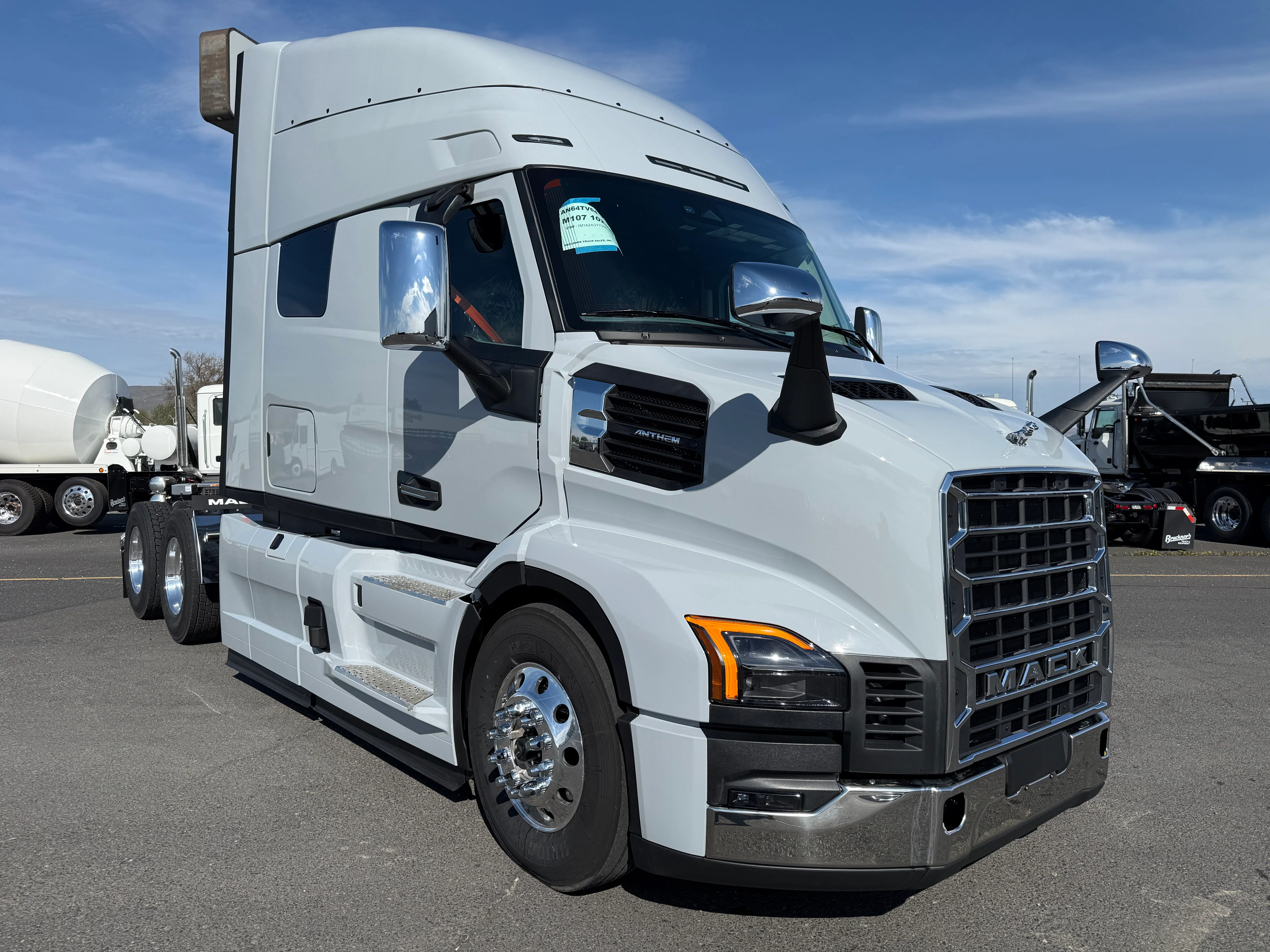 2027 Mack Anthem in Yakima, WA — photo 3