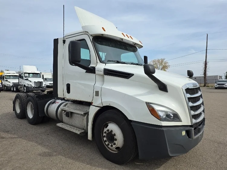 2020 Freightliner Cascadia in Jackson, MI