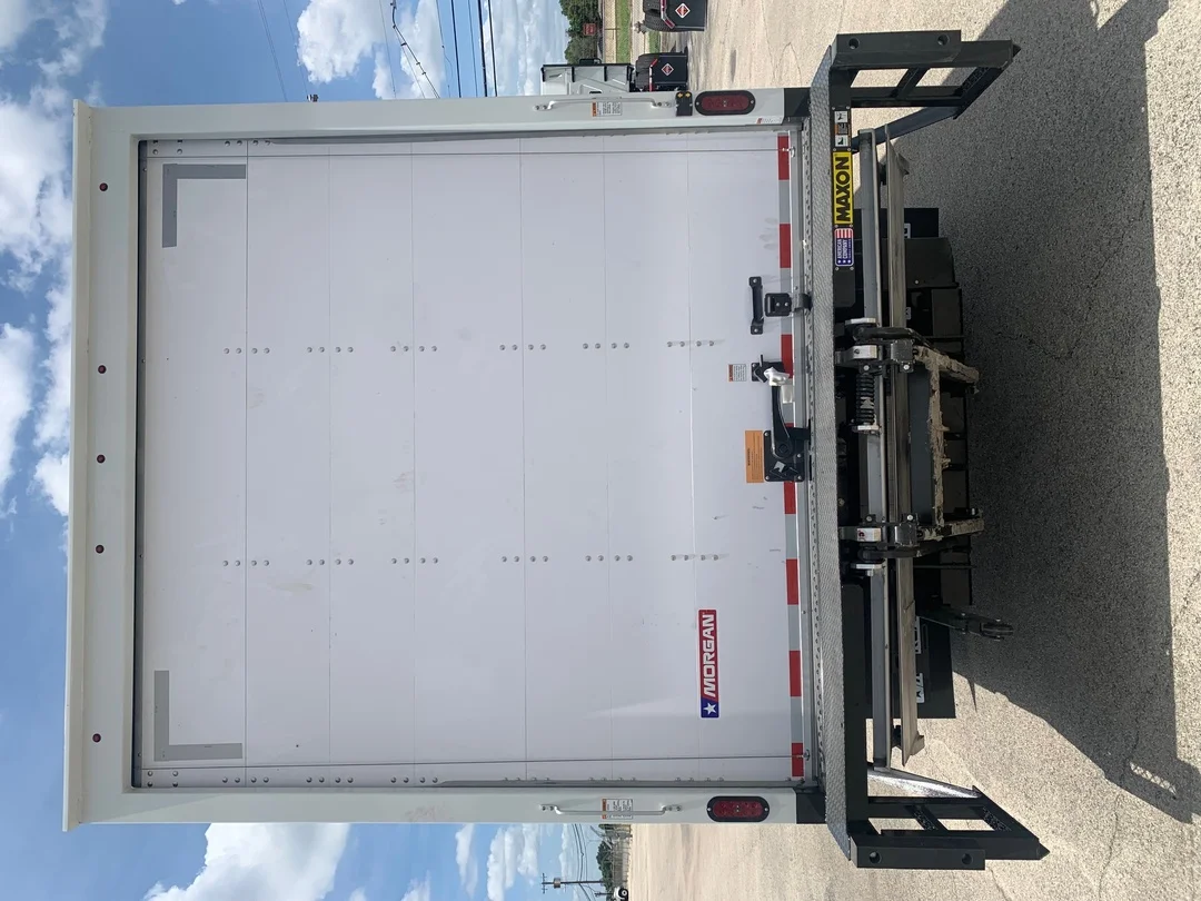 2025 Isuzu NPR - image 6