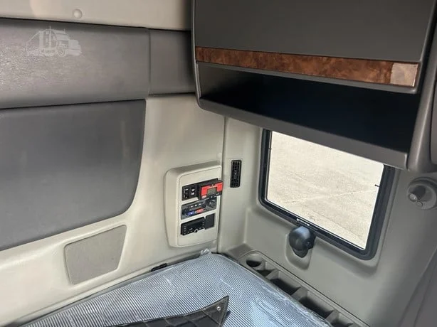 2021 International LoneStar in MN — photo 21