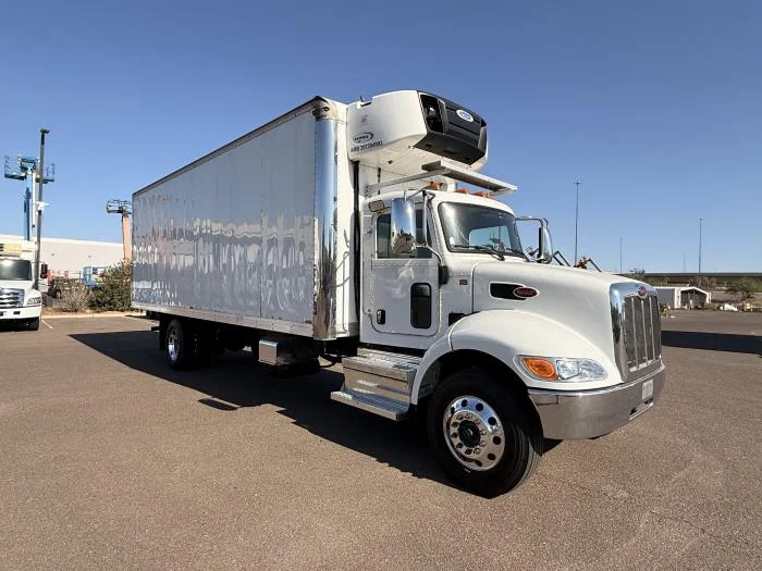2020 Peterbilt 337 — photo 9