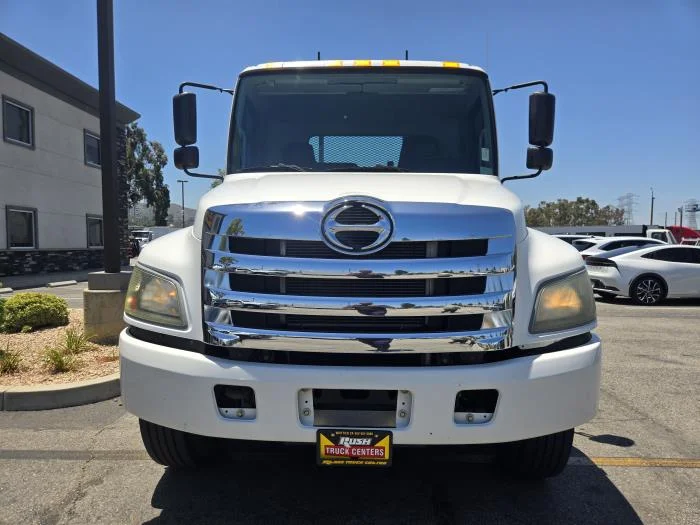 2018 Hino 268 — photo 7