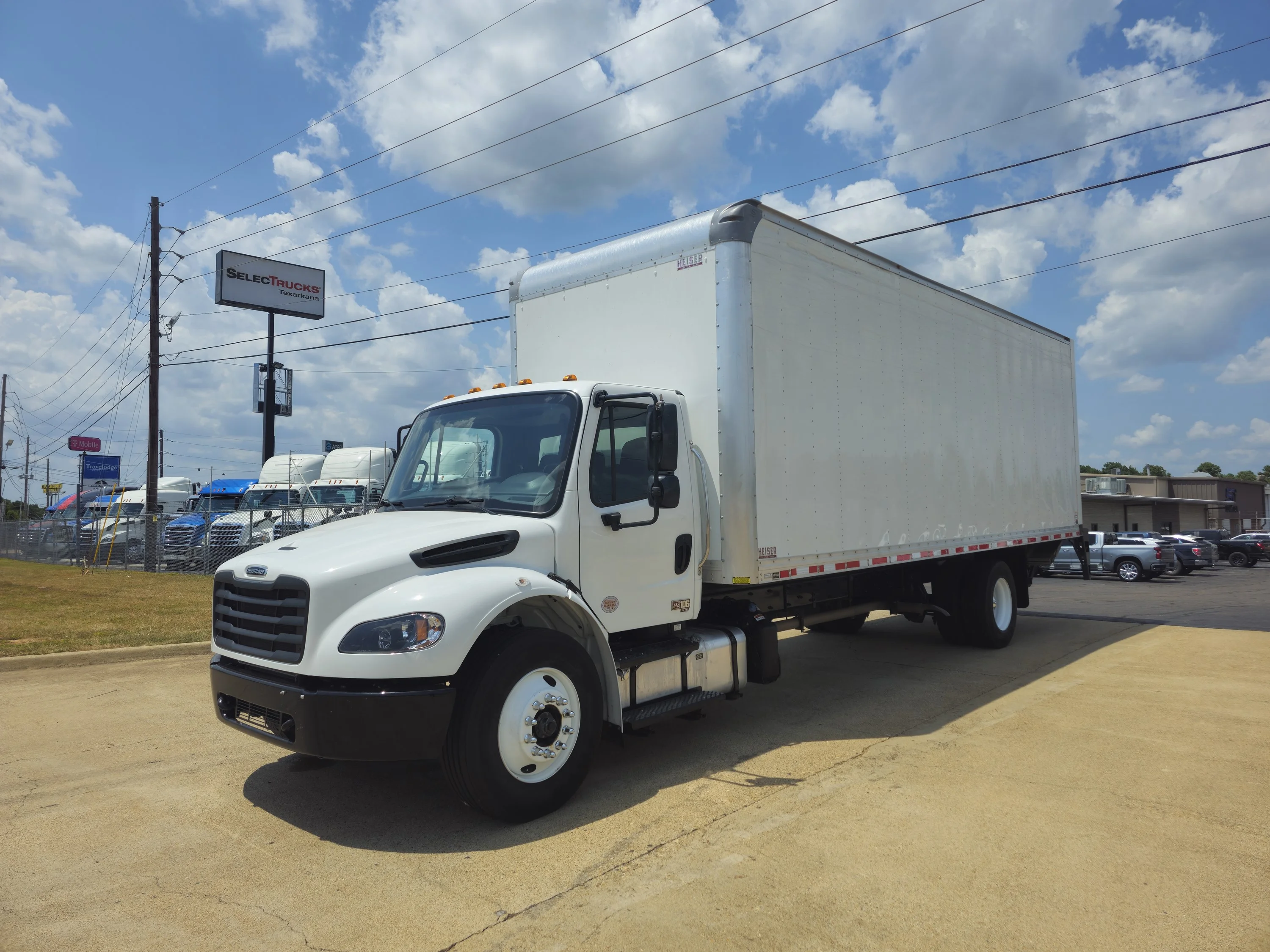 2025 Freightliner 