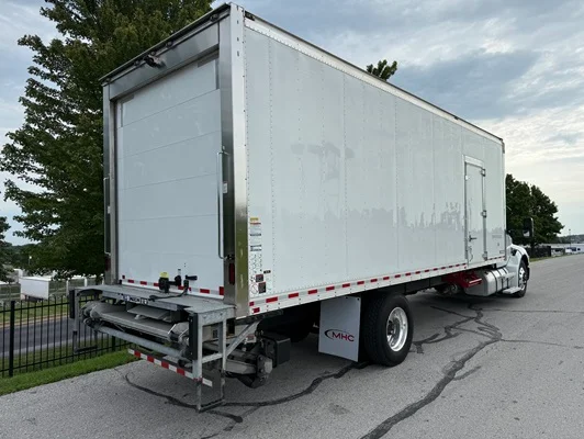 2023 Kenworth T380 in Springfield, MO — photo 17