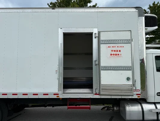 2023 Kenworth T380 in Springfield, MO — photo 19
