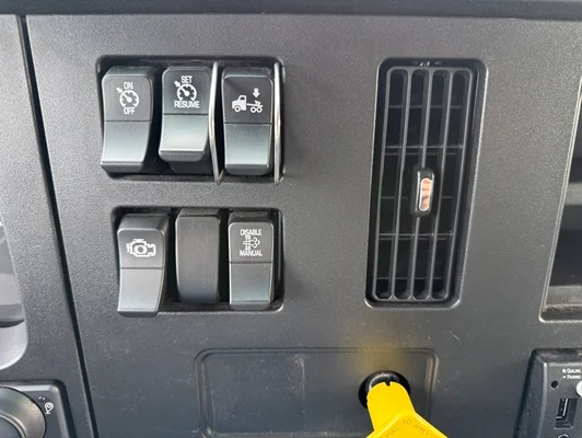 2023 Kenworth T380 in Springfield, MO — photo 30