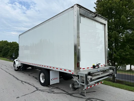 2023 Kenworth T380 in Springfield, MO — photo 13