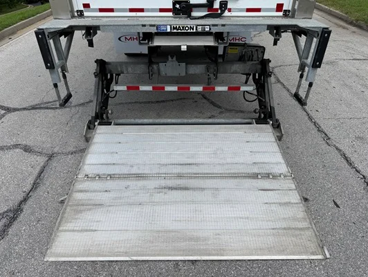2023 Kenworth T380 in Springfield, MO — photo 16