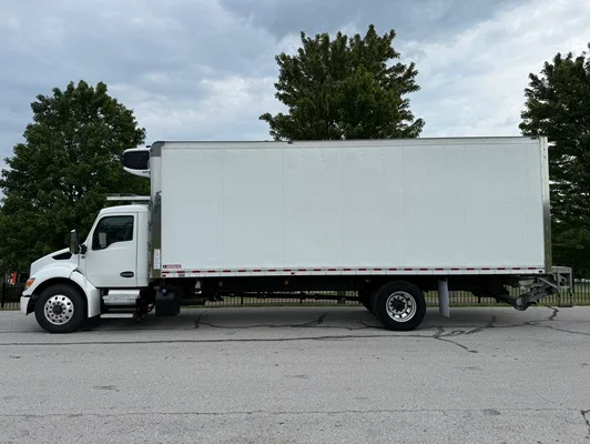2023 Kenworth T380 in Springfield, MO — photo 12