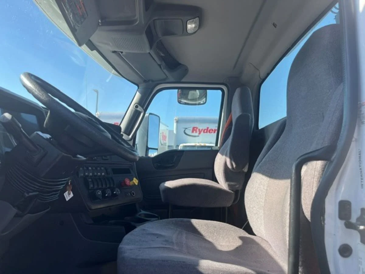 2019 International LT in North Las Vegas, NV — photo 7