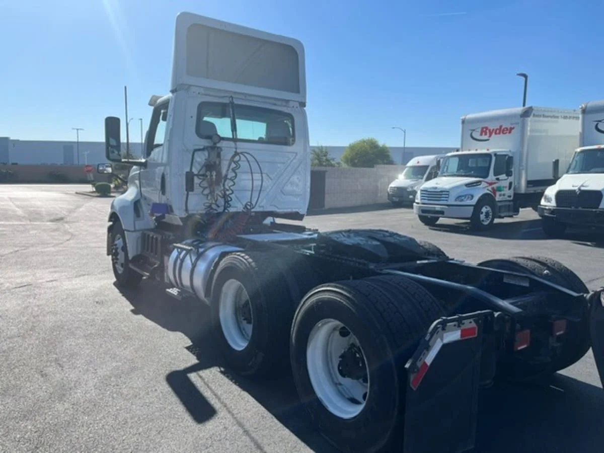 2019 International LT in North Las Vegas, NV — photo 6
