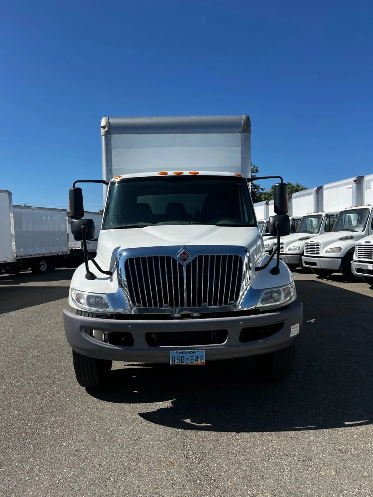 2018 International 4300 - image 2