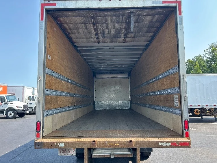 2021 Hino L6 in Norton, MA — photo 8