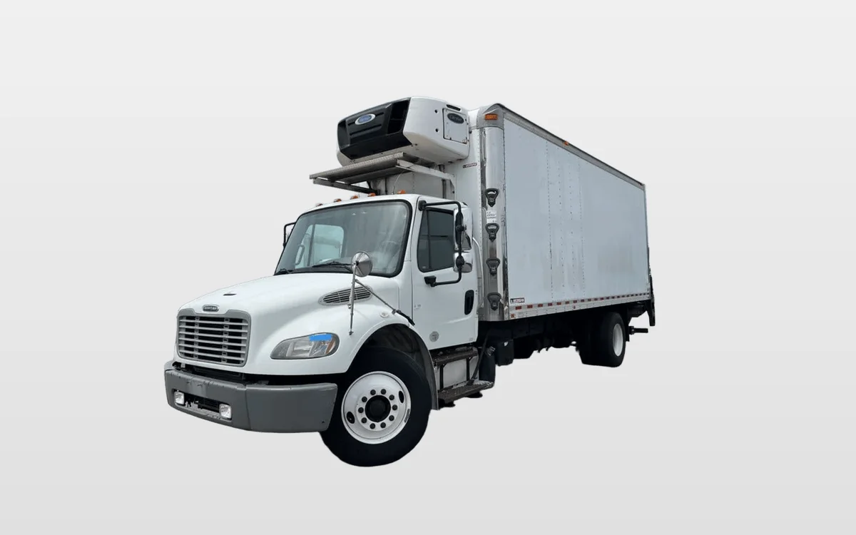 2016 Freightliner M2 106 - image 1