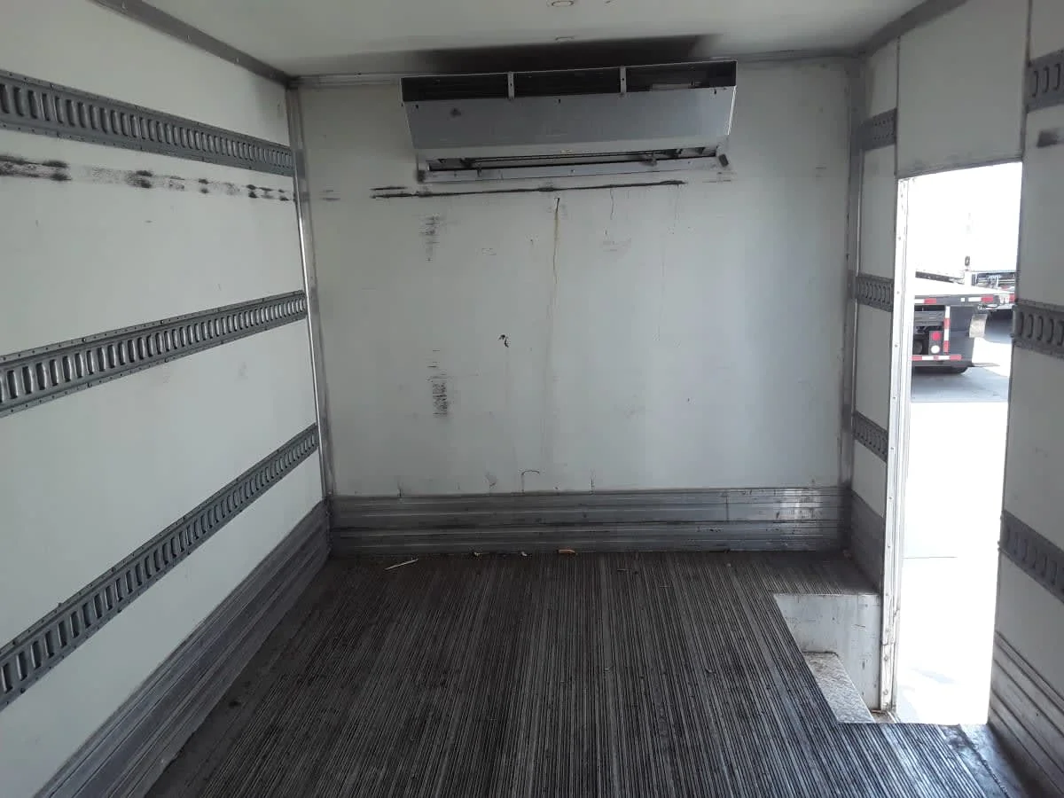 2019 Isuzu NPR - image 9