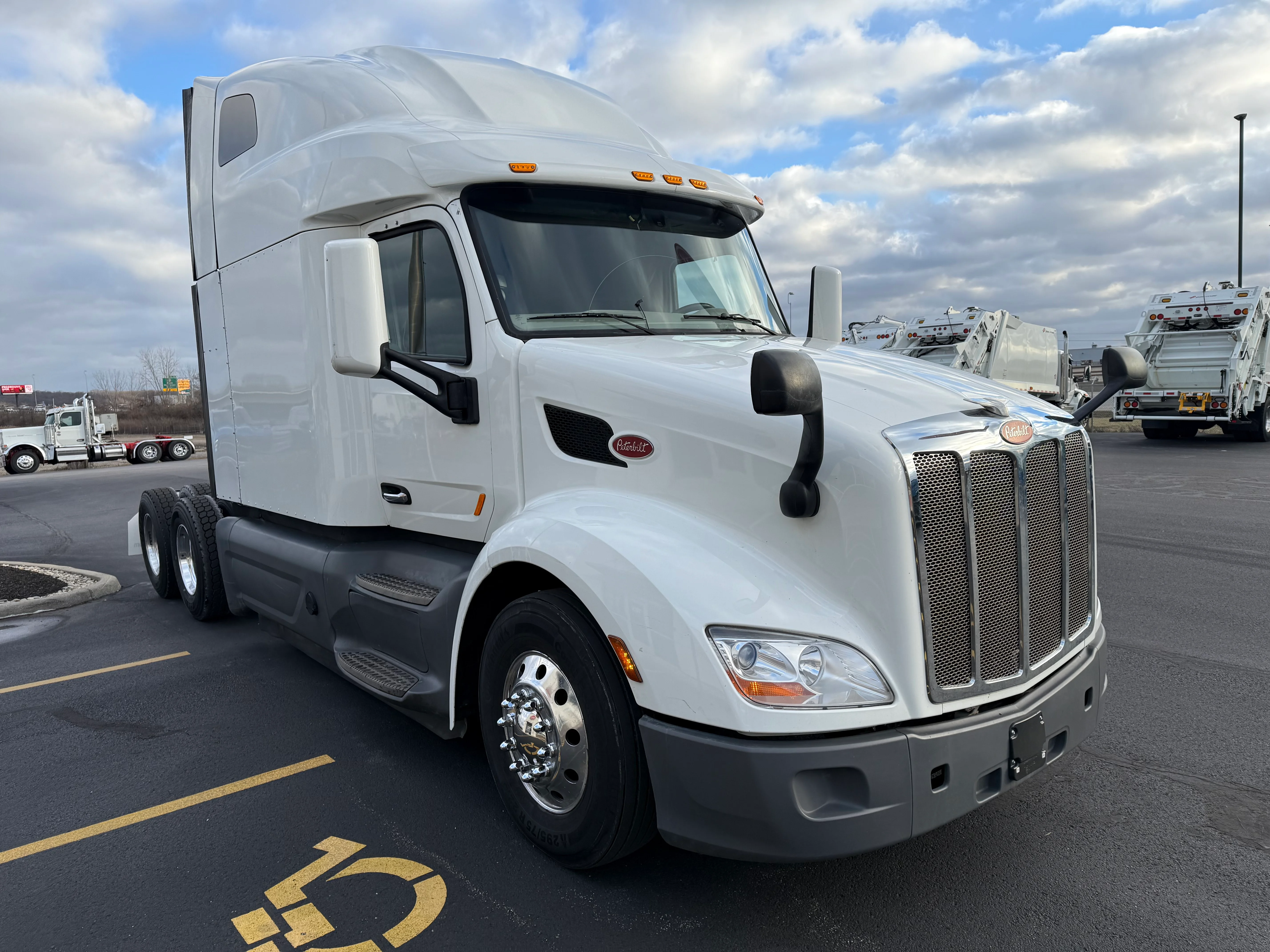 2021 Peterbilt 579 - image 7