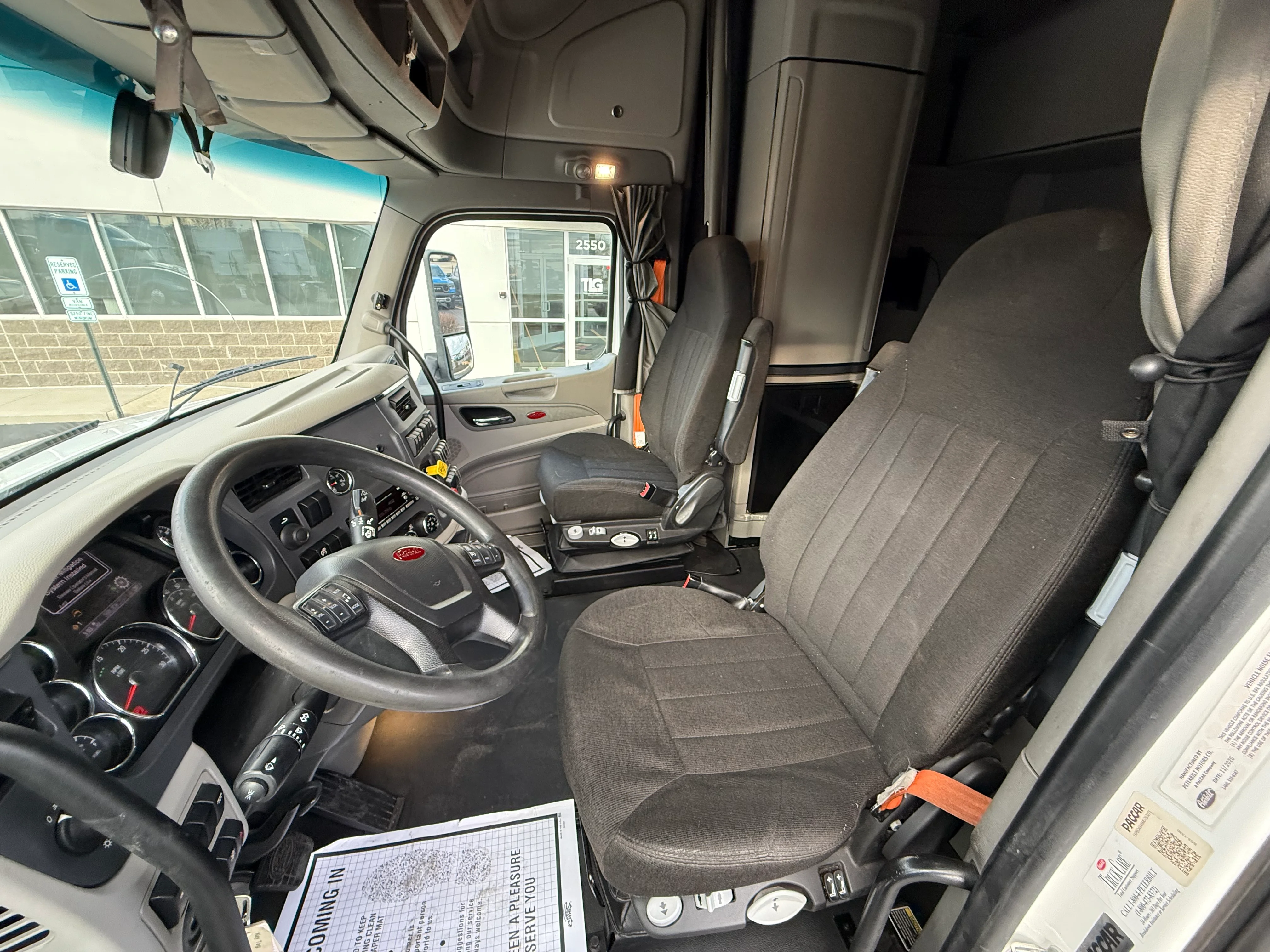 2021 Peterbilt 579 - image 16