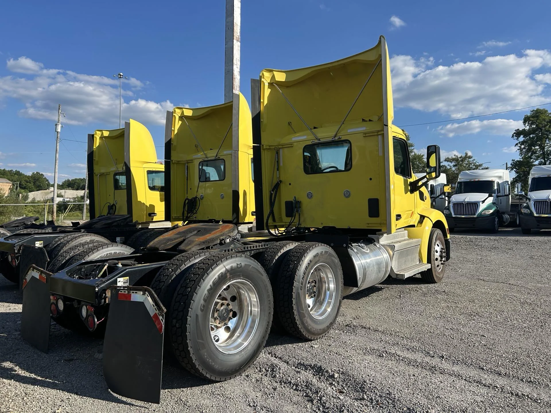 2021 Peterbilt 579 in Zanesville, OH — photo 4