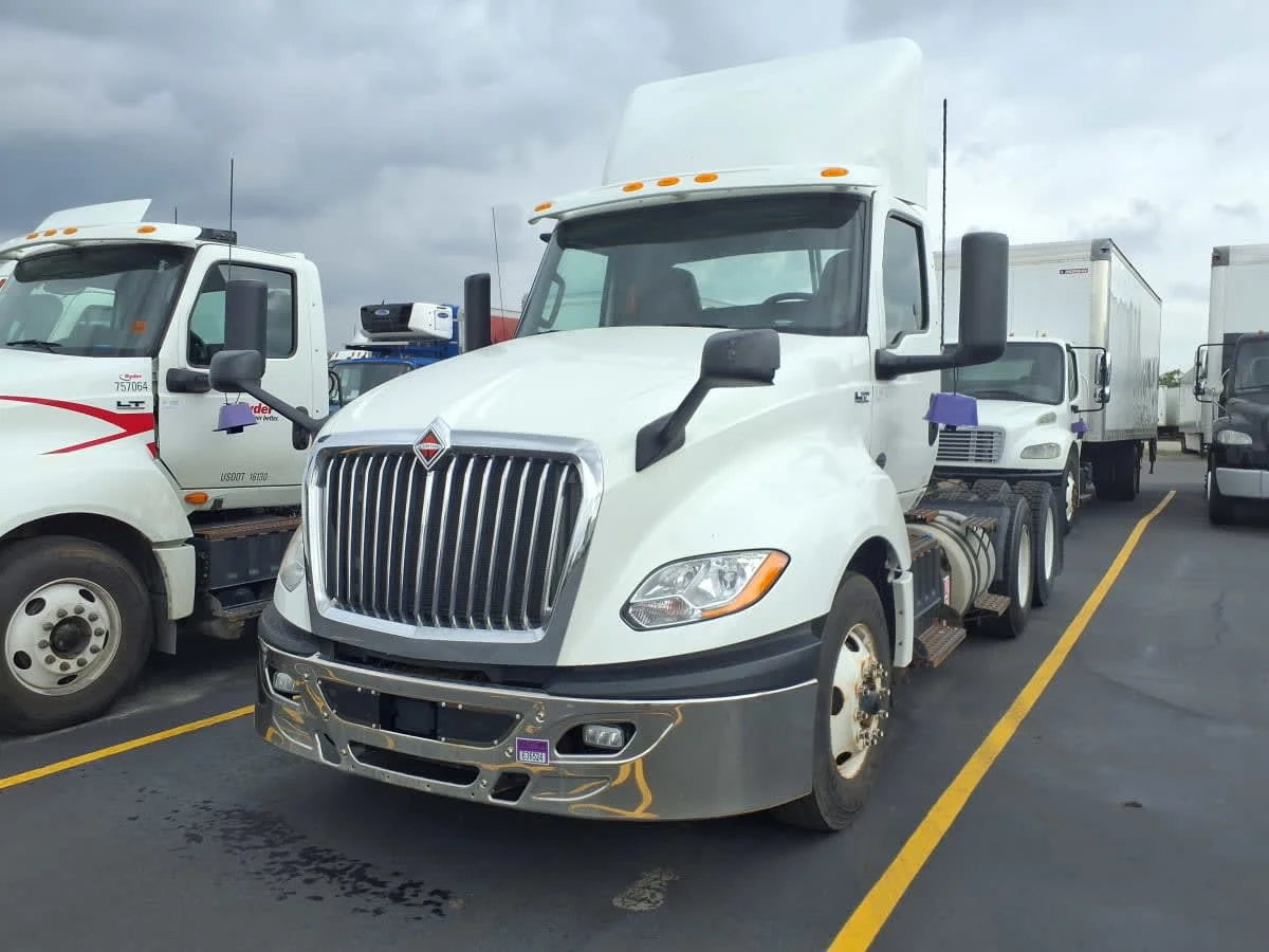 2020 International LT in Taylor, MI — photo 3