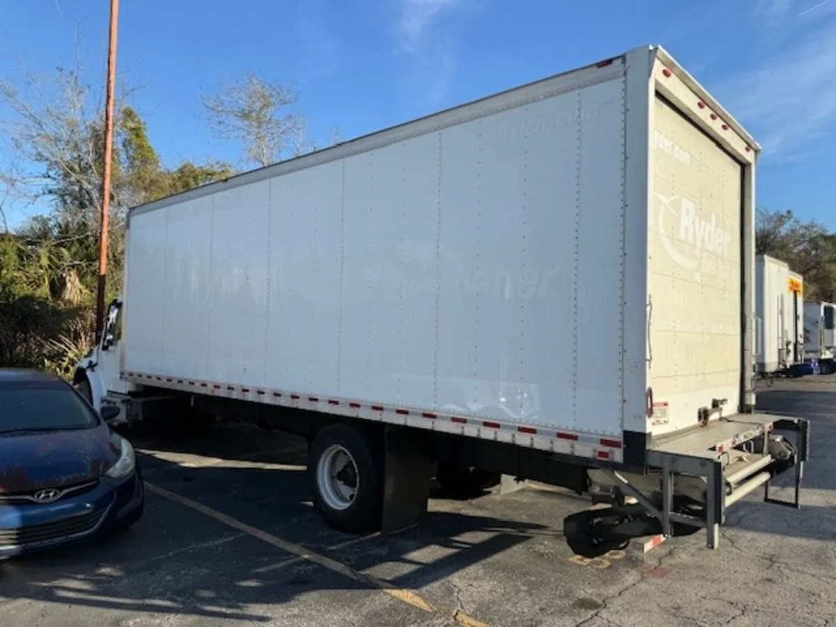 2018 Freightliner M2 106 - image 7