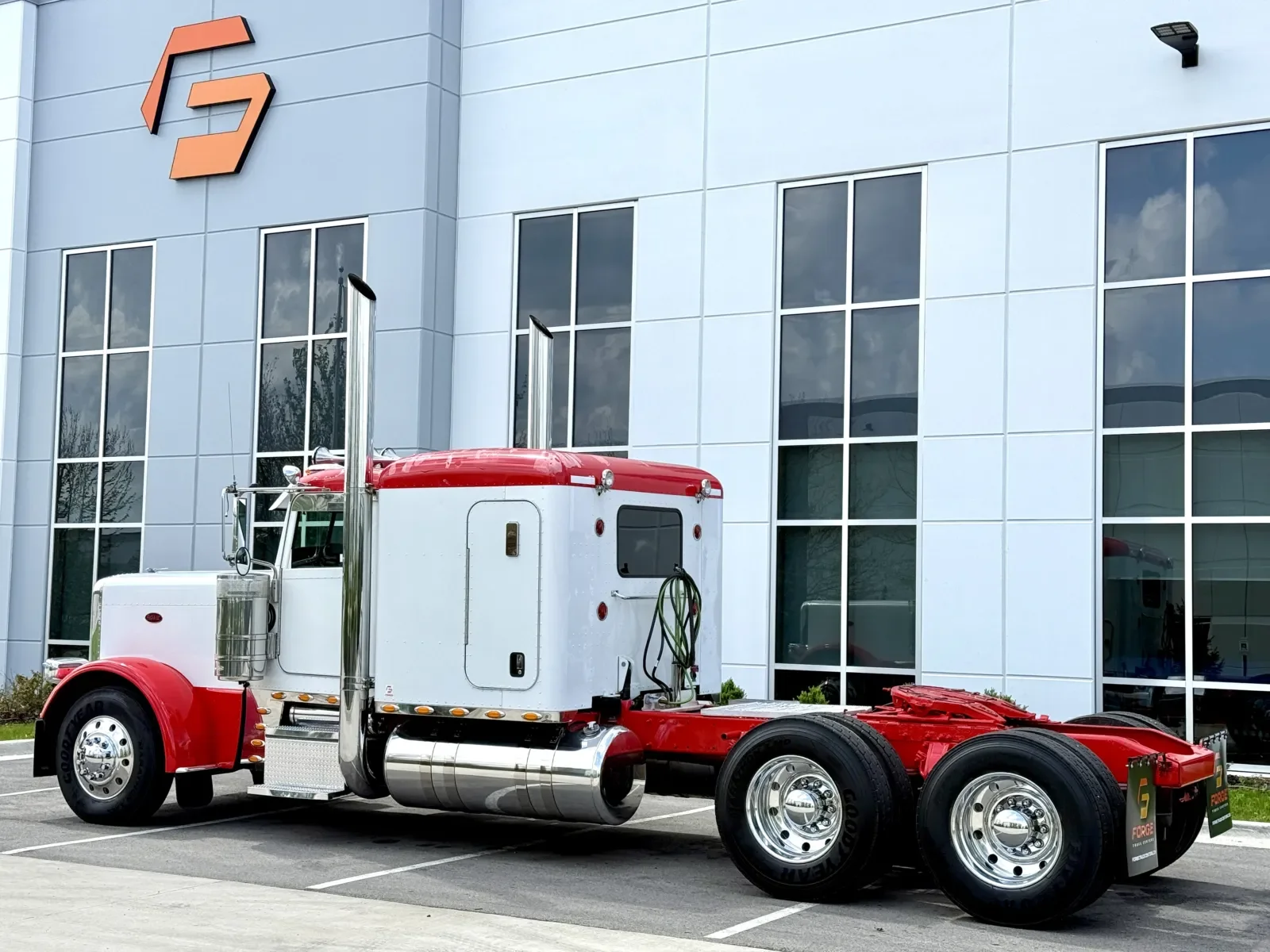 2013 Peterbilt 389 - image 6