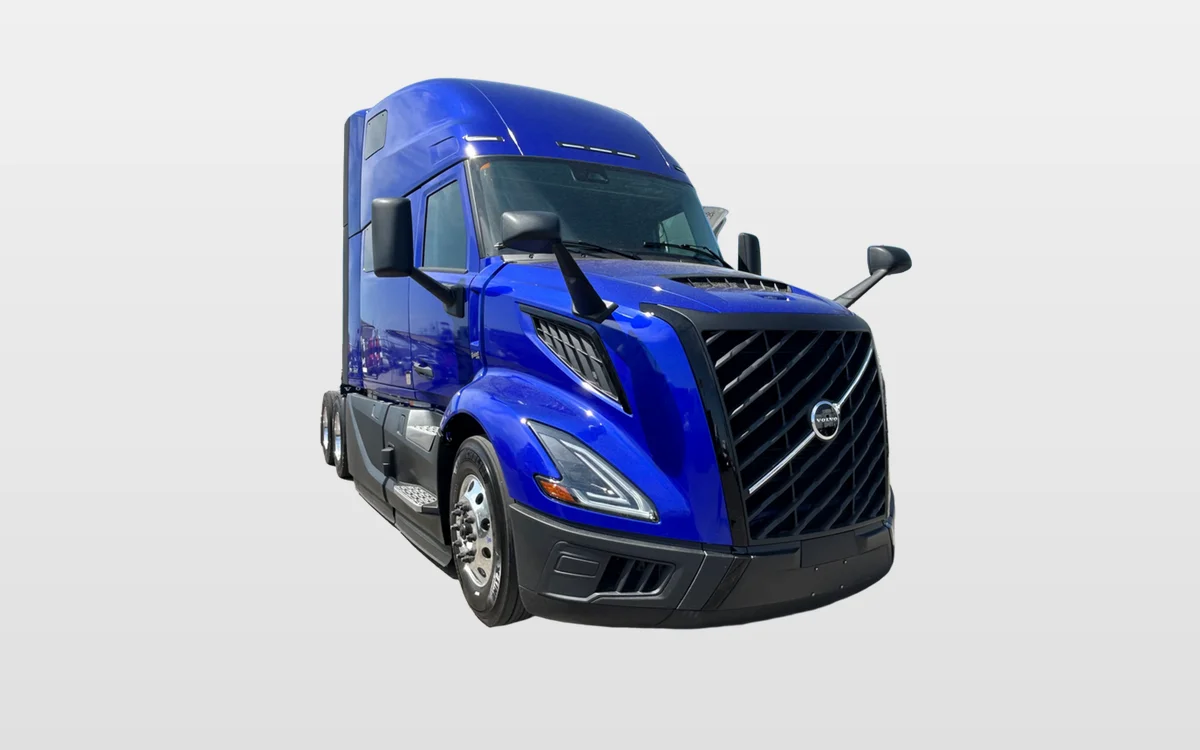 2025 Volvo - image 1