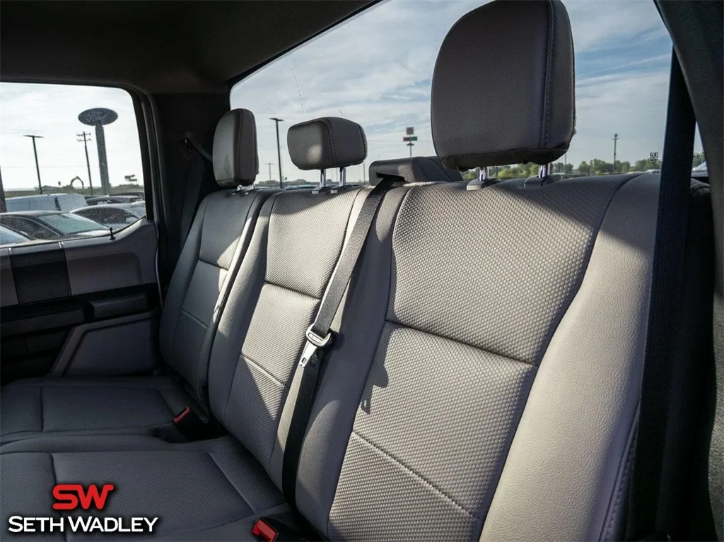 2022 Ford — photo 26