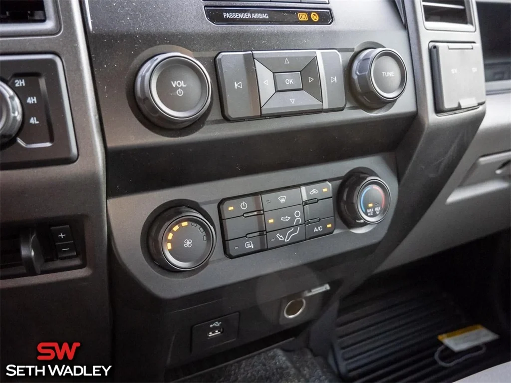 2022 Ford — photo 38