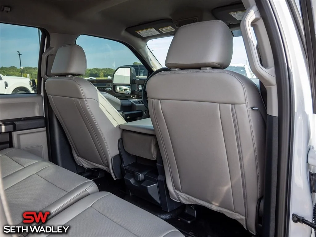 2022 Ford — photo 24