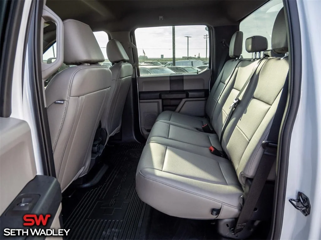 2022 Ford — photo 25