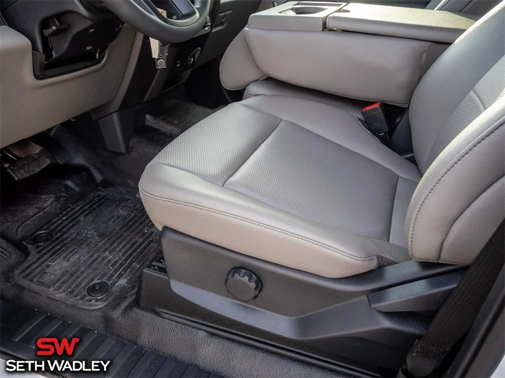 2022 Ford — photo 31