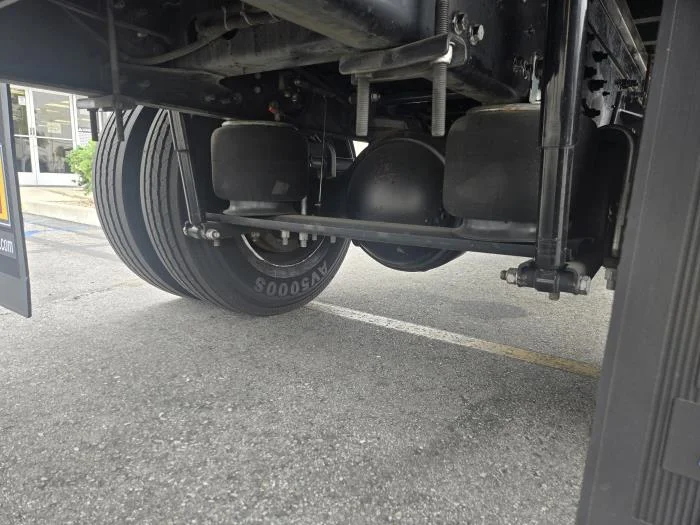2020 Hino 268 — photo 6