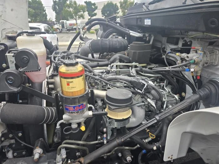2020 Hino 268 — photo 18