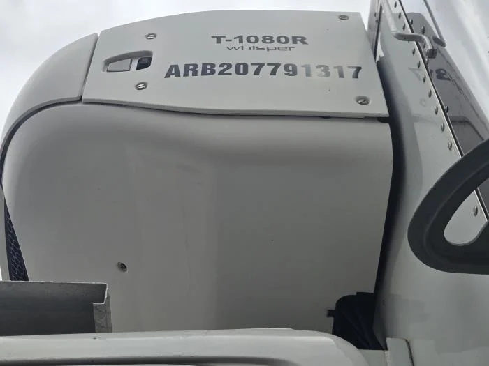 2020 Hino 268 — photo 19
