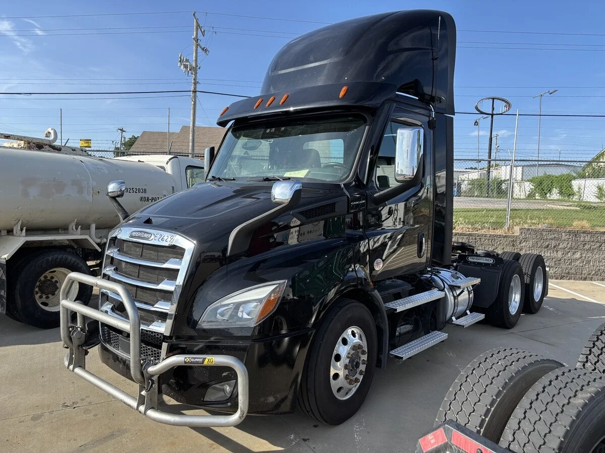 2023 Freightliner Cascadia