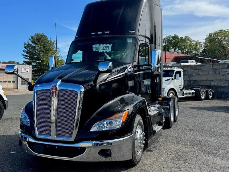 2026 Kenworth T680 in Enfield, CT