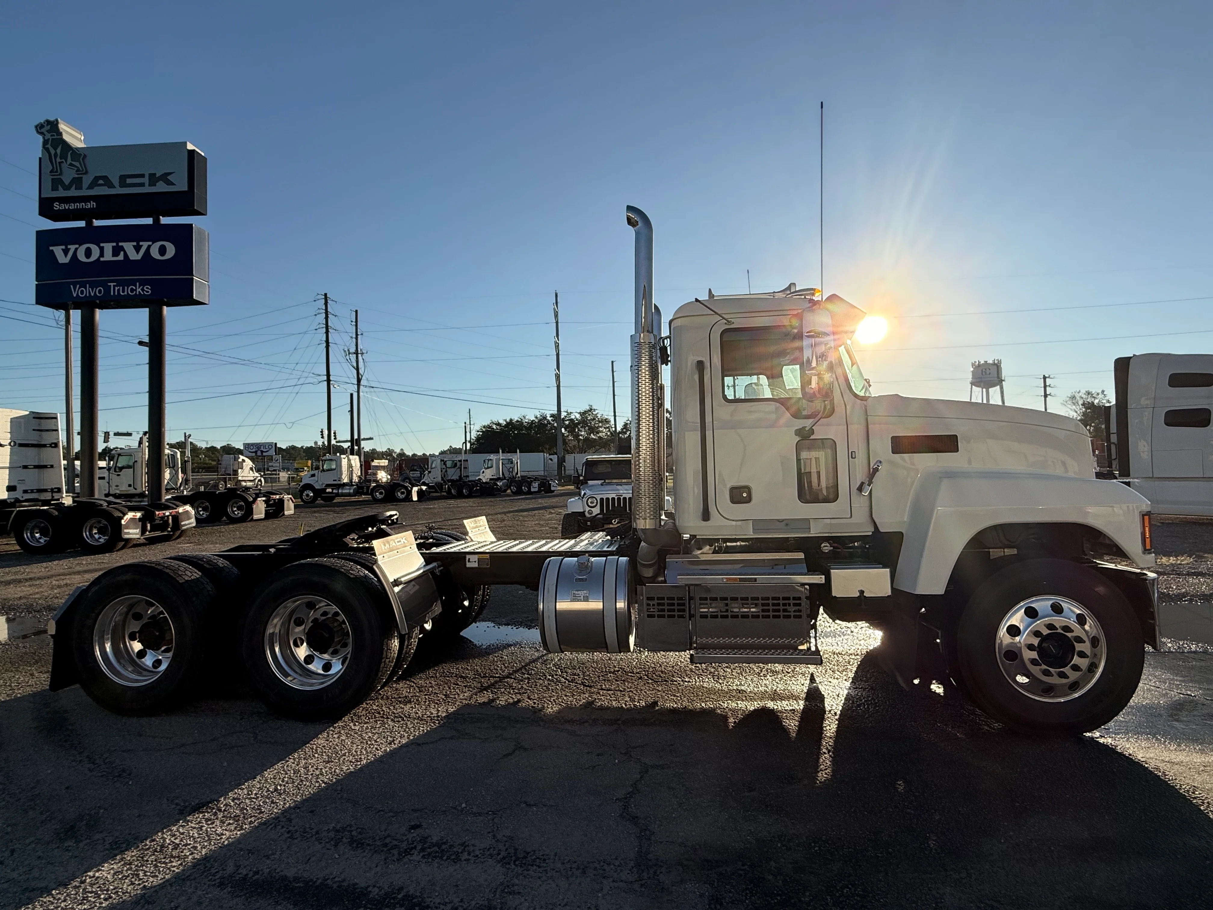 2026 Mack Pinnacle in Savannah, GA — photo 5