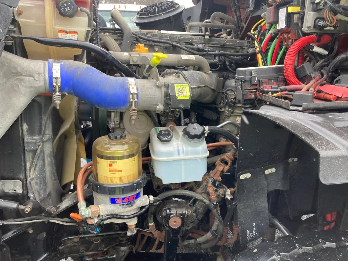 2019 Freightliner 114SD - image 12