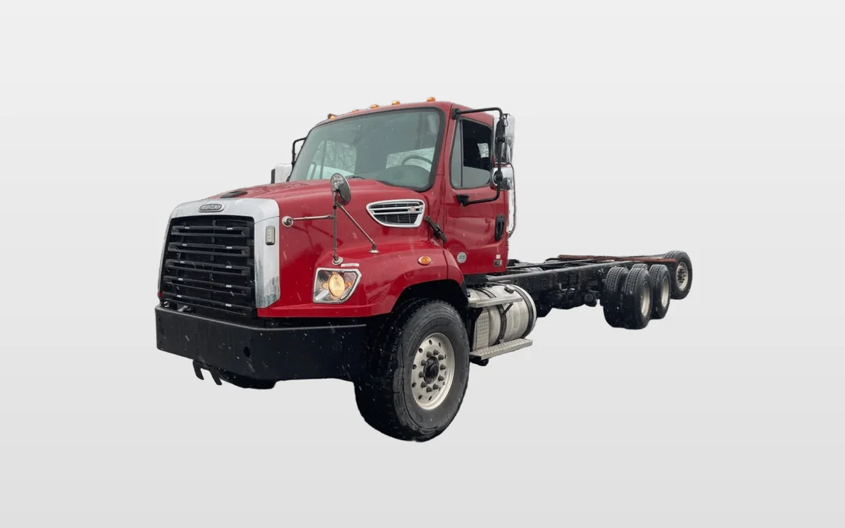 2019 Freightliner 114SD - image 1