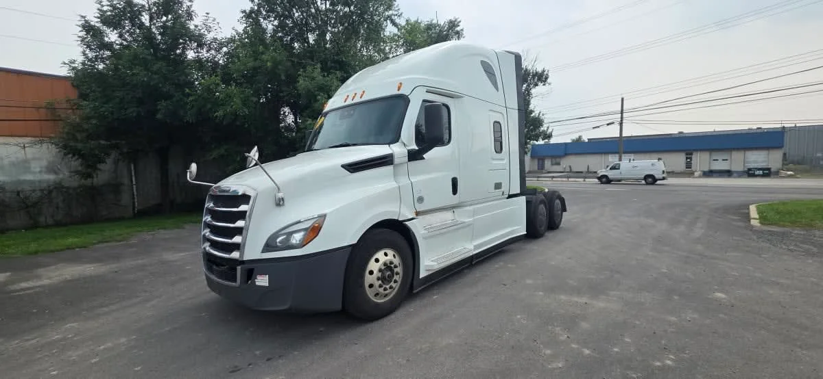 2023 Freightliner Cascadia