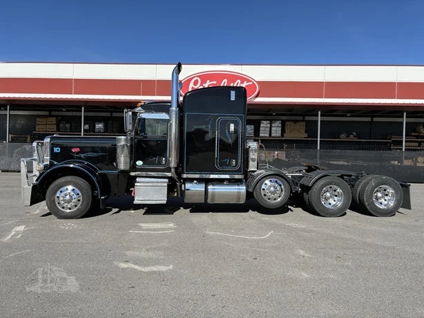 2024 Peterbilt 389 in Idaho Falls, ID — photo 2