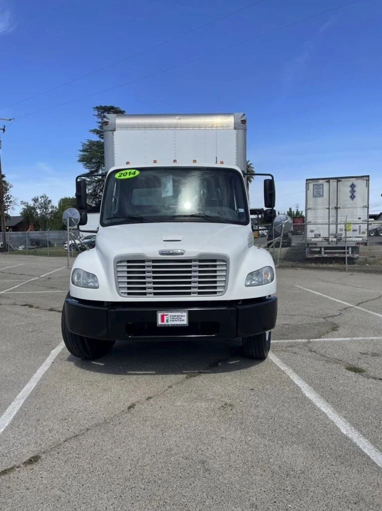 2014 Freightliner eM2 in Fresno, CA — photo 3