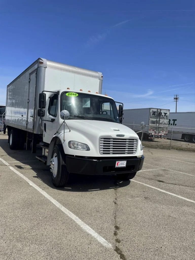 2014 Freightliner eM2 in Fresno, CA — photo 2