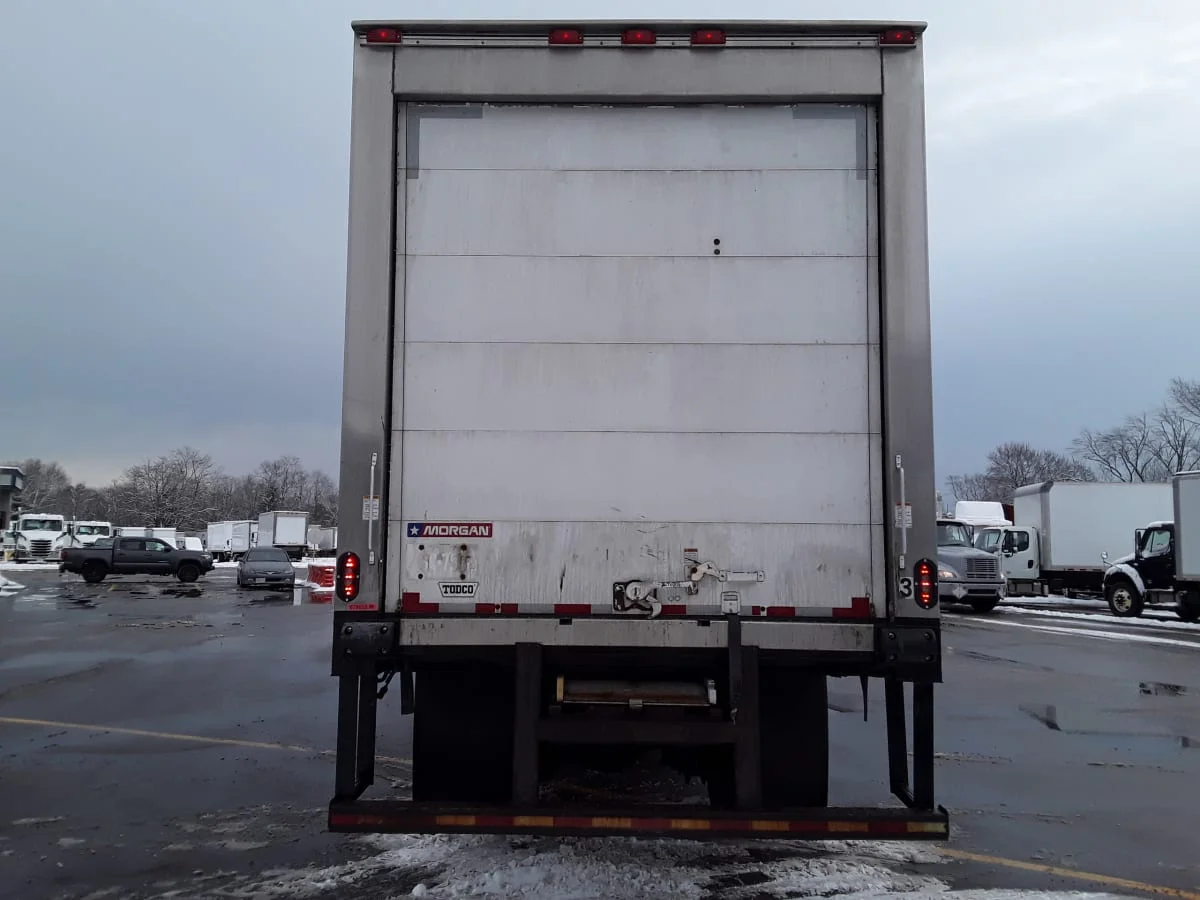 2017 Freightliner M2 106 - image 5